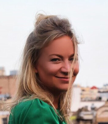 reviewed by Sarah de Vere-Drummond